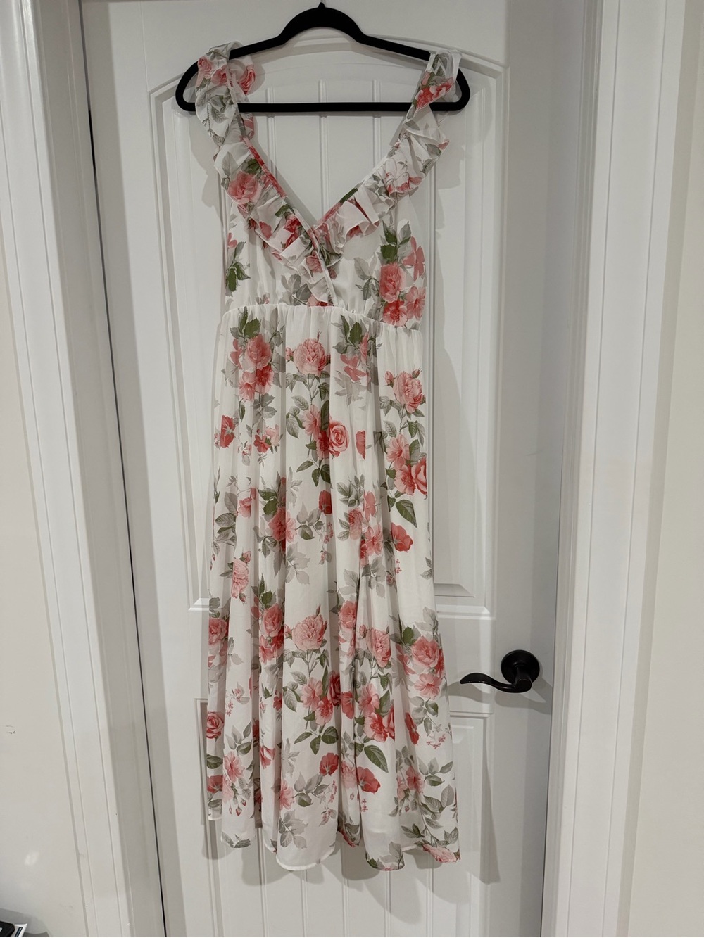 Cupshe White Maxi Dress with Pink Floral Print